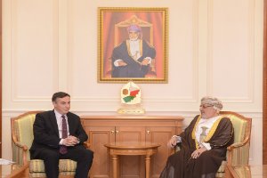 State Council Chairman receives Chairman of the Foreign Affairs Committee of the European Parliament