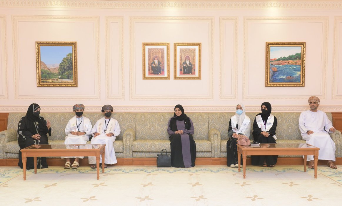 ممثلو السلطنة في البرلمان العربي للطفل يتعرفون على اختصاصات مجلس الدولة 