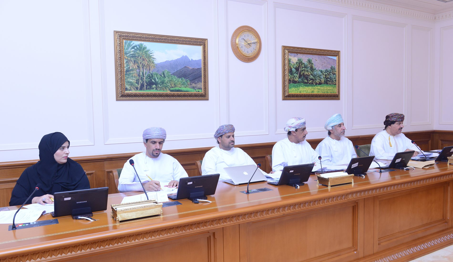 Economic Committee discusses  draft law for combatting hidden trade 