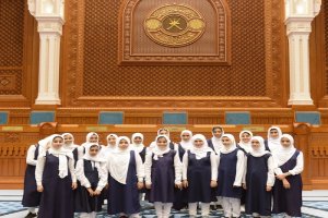 Students of Al Walaja Primary School visit the State Council 