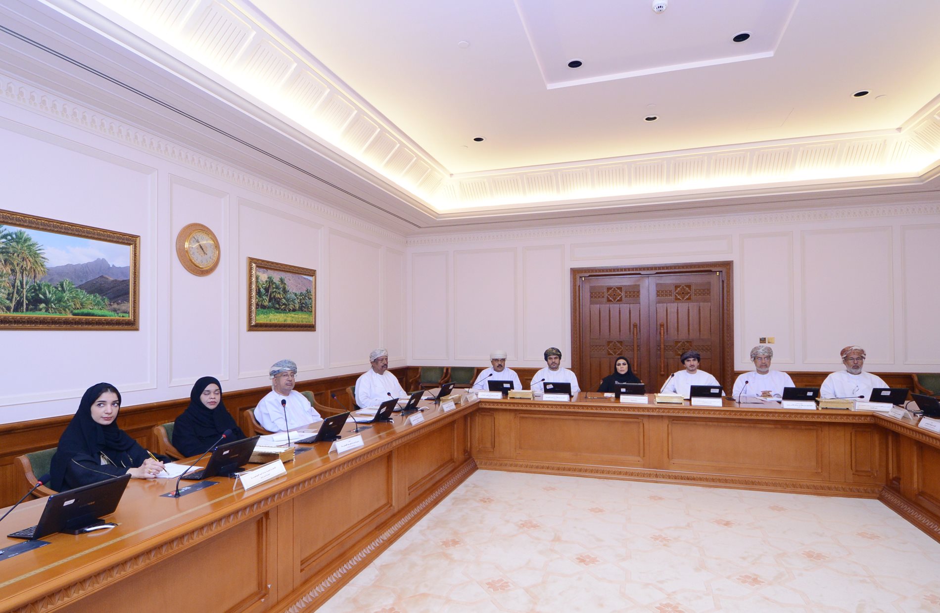Culture, Media and Tourism Committee reviews proposals for investment in traditional Omani villages  
