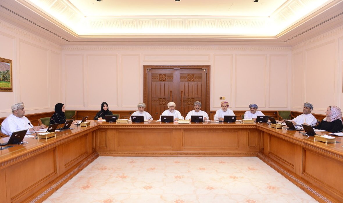 Omani side of Oman-Pakistan Friendship Com. discuss Pakistan friendship com.visit arrangements 