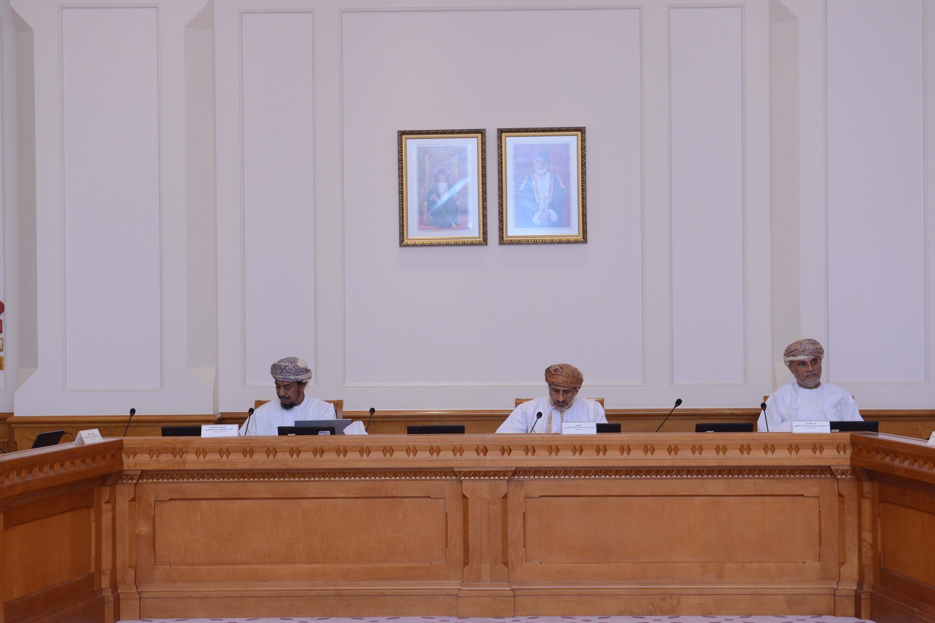 Education and Research Committee at the State Council  reviews OCCI  programs to develop scientific research