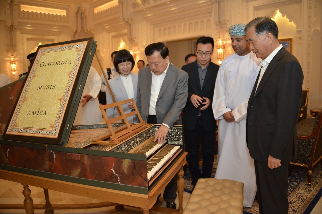 Chairman of the Chinese CPPCC visits national landmarks,holds meetings