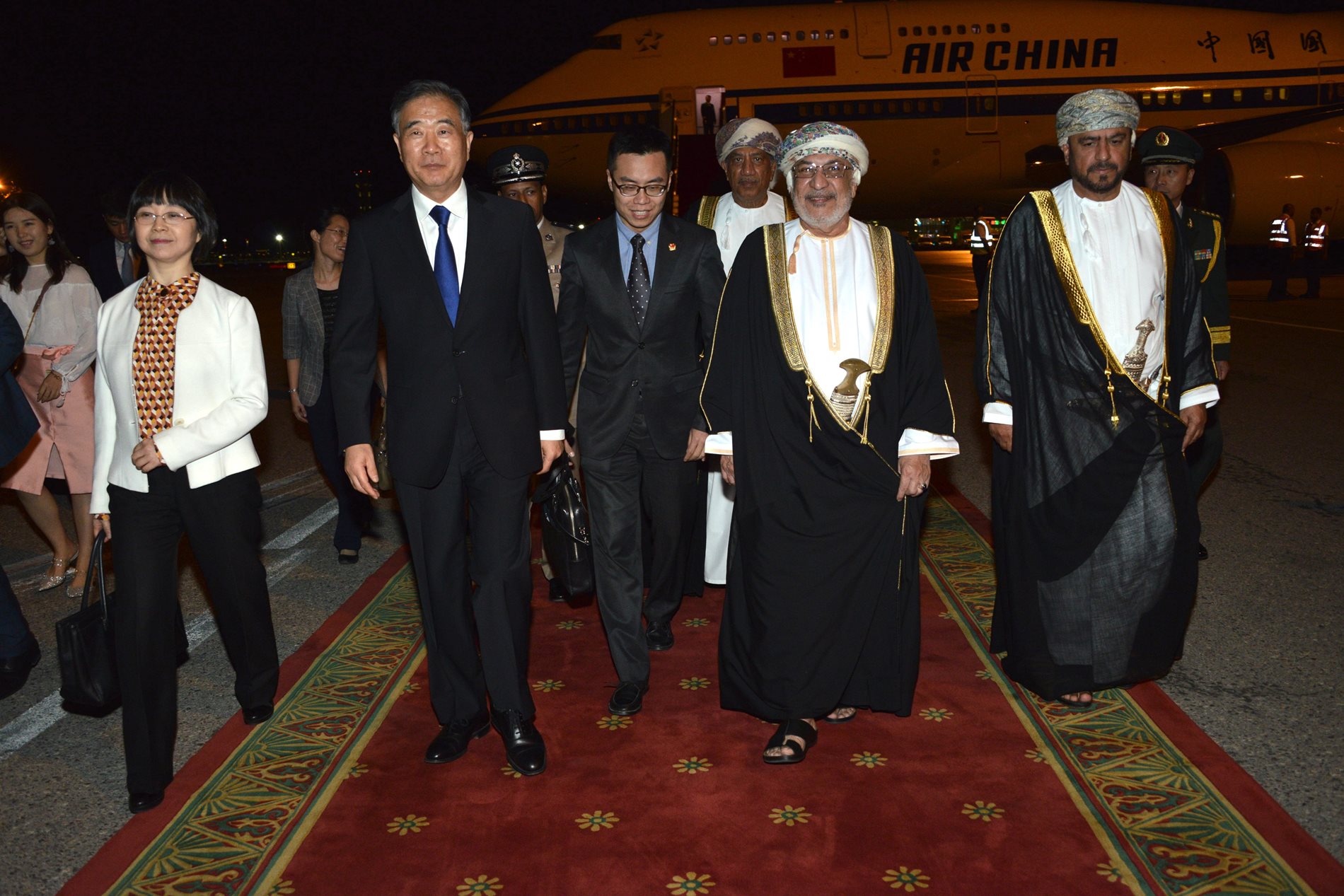 Chairman of CPPCC arrives in Oman