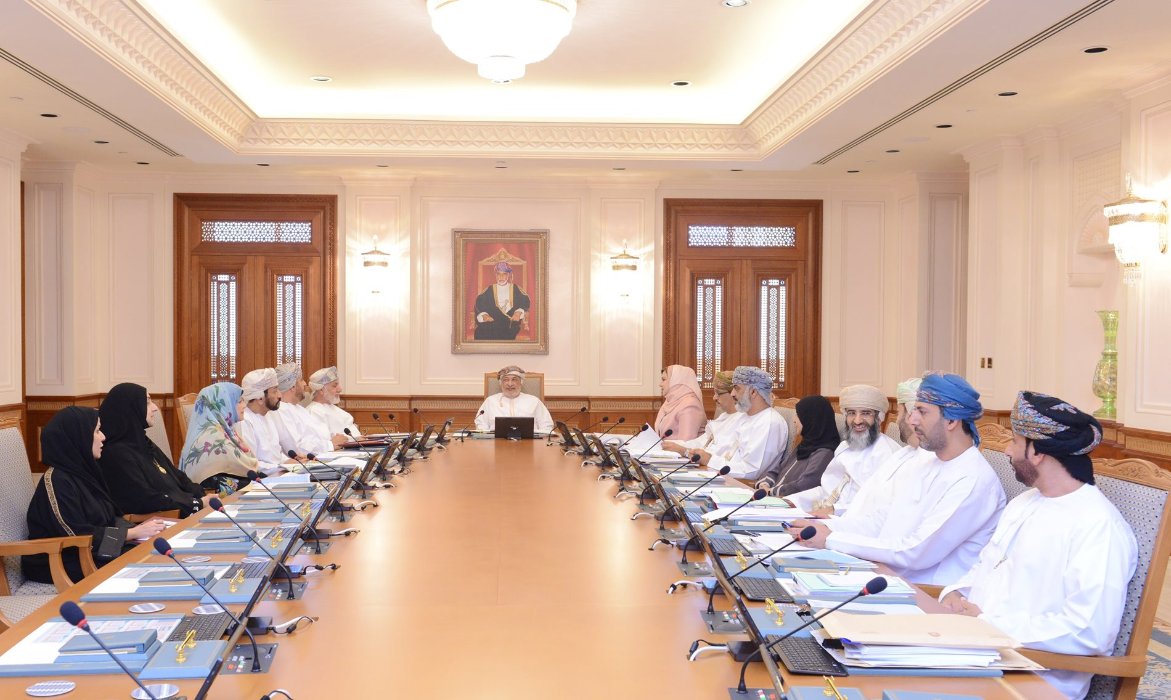 State Council Bureau discusses Language policy 