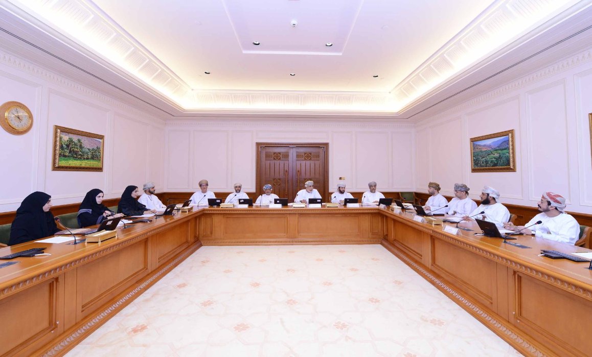 استعراض مرئيات "التجارة والصناعة " حول "الهوية الوطنية العمانية "