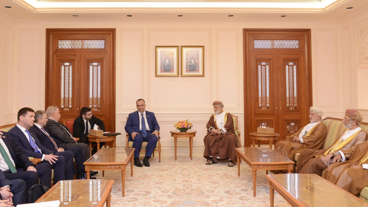 رئيس مجلس الدولة يستقبل وفداً من مجموعة الصداقة الروسية 