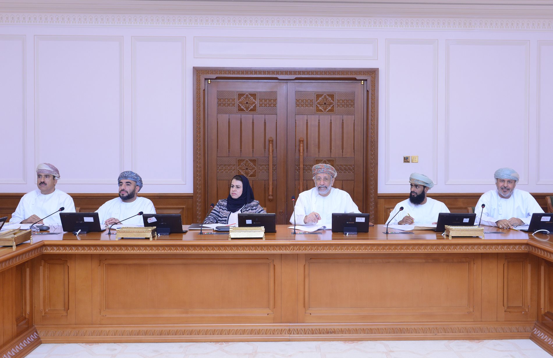 "اقتصادية الدولة" تناقش مشروع قانون مكافحة التجارة المستترة  