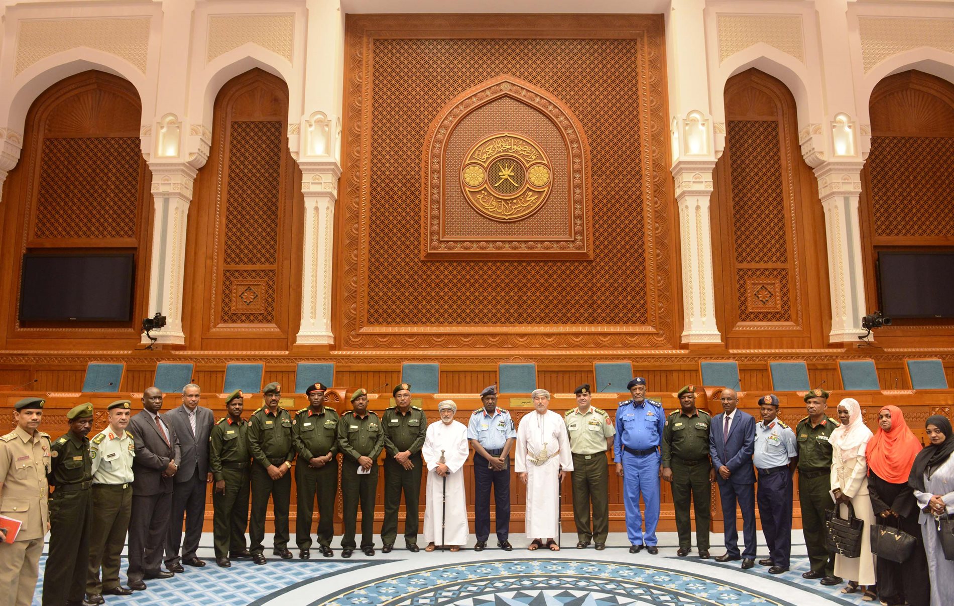 State Council receives student delegation from Sudan 