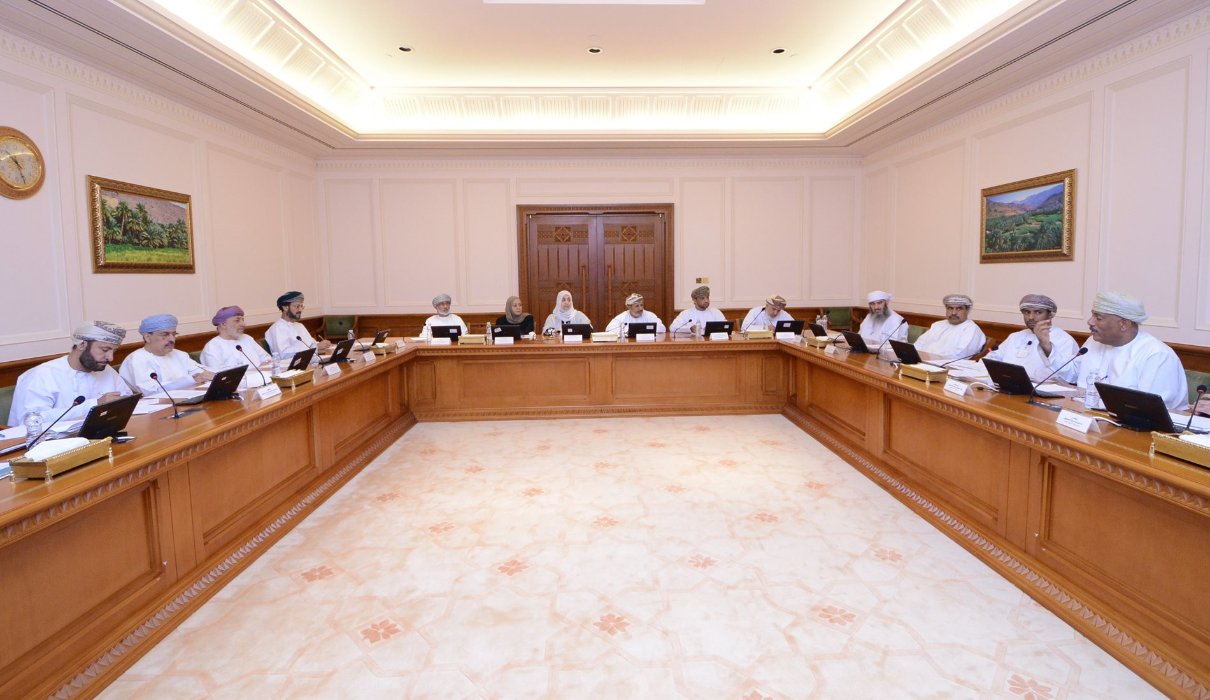 Education and Research Committee reviews MoM  steps on student training   