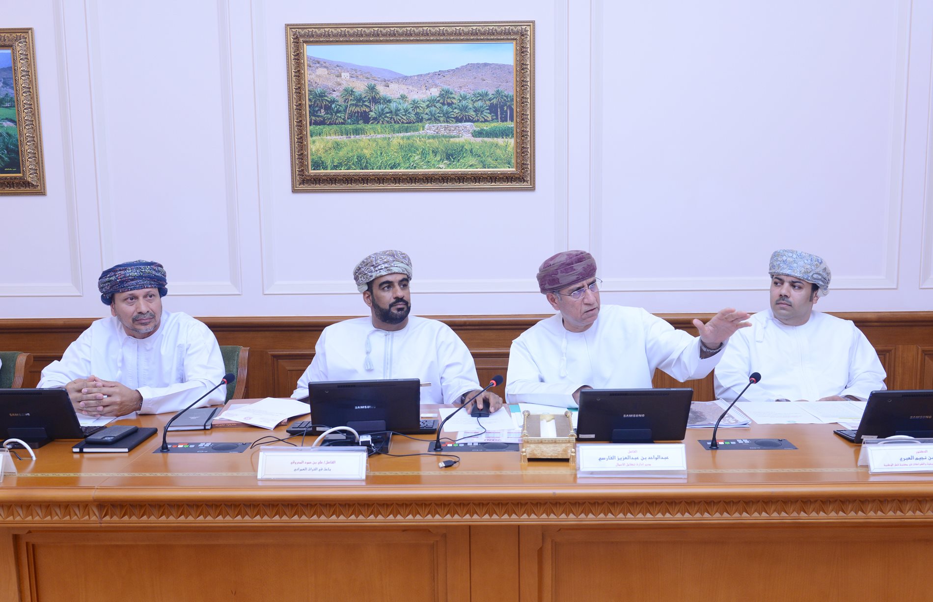 Culture, Media and Tourism Committee reviews proposals for investment in traditional Omani villages  