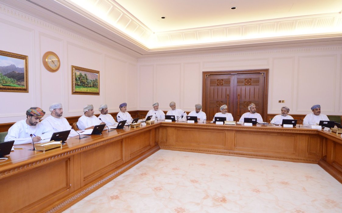 Education and Research Com. discusses scientific research development with university officials 