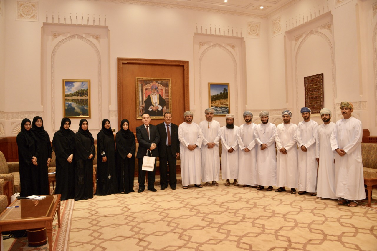 Secretary General of State Council receives Modern College of Business & Science students