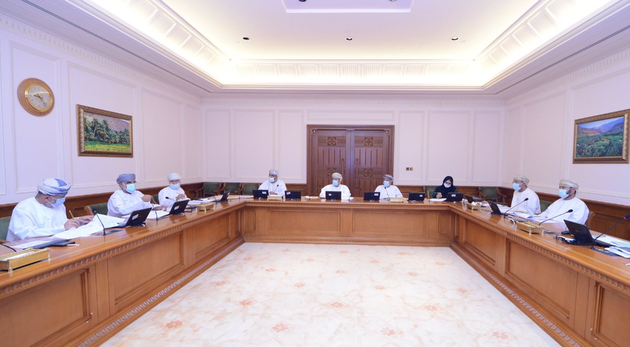 Legal Committee discusses the proposal to study and review the Notary Public Law
