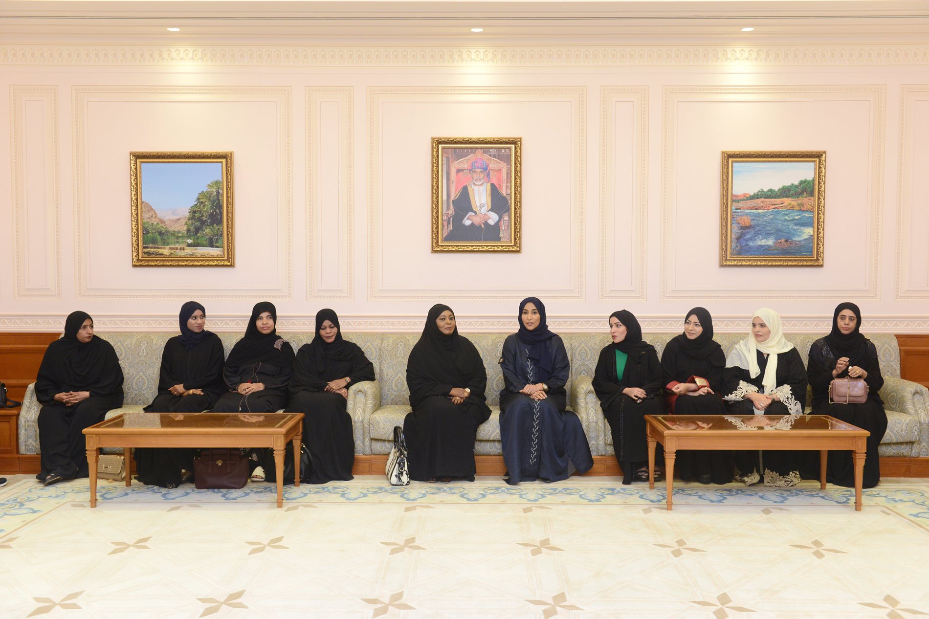 مجلس الدولة يستقبل وفد جمعية المرأة العمانية بصور