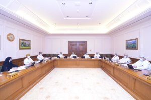 The Education and Research Committee meeting study the proposal for "e-learning" in the Sultanate 