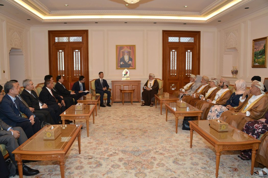 State Council Chairman receives CPPCC delegation, discusses promotion of closer ties