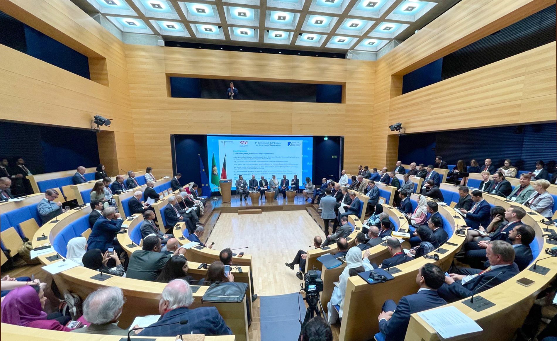 مجلس الدولة يشارك في ملتقى حوار الخليج العربي الألماني الخامس حول التعاون الأمني ببرلين 