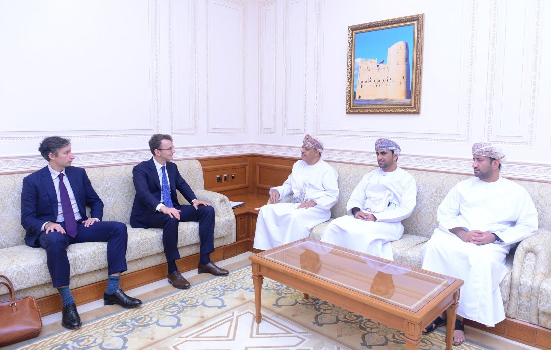 Delegation from the Fitch Foundation visits the State Council