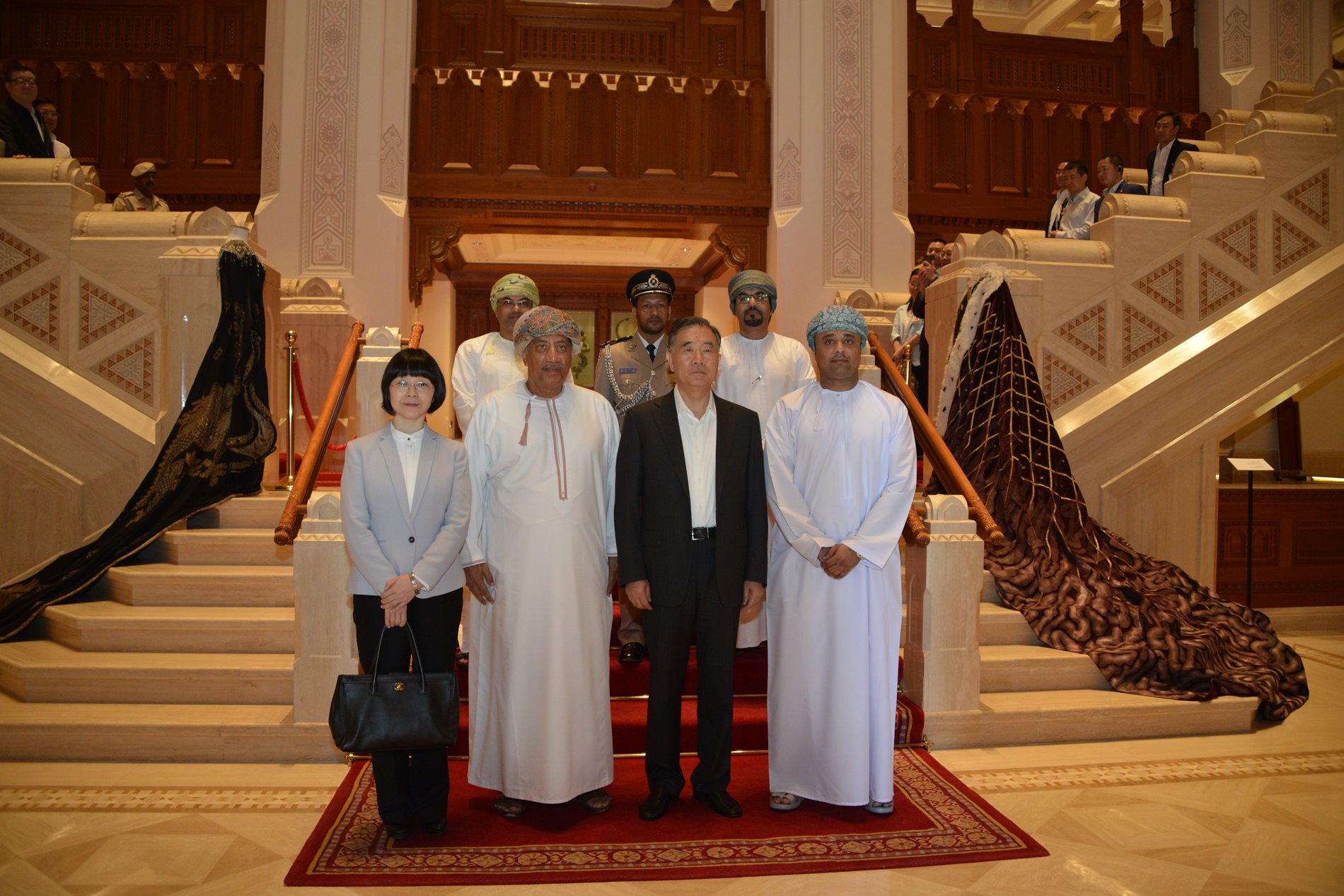 Chairman of the Chinese CPPCC visits national landmarks,holds meetings