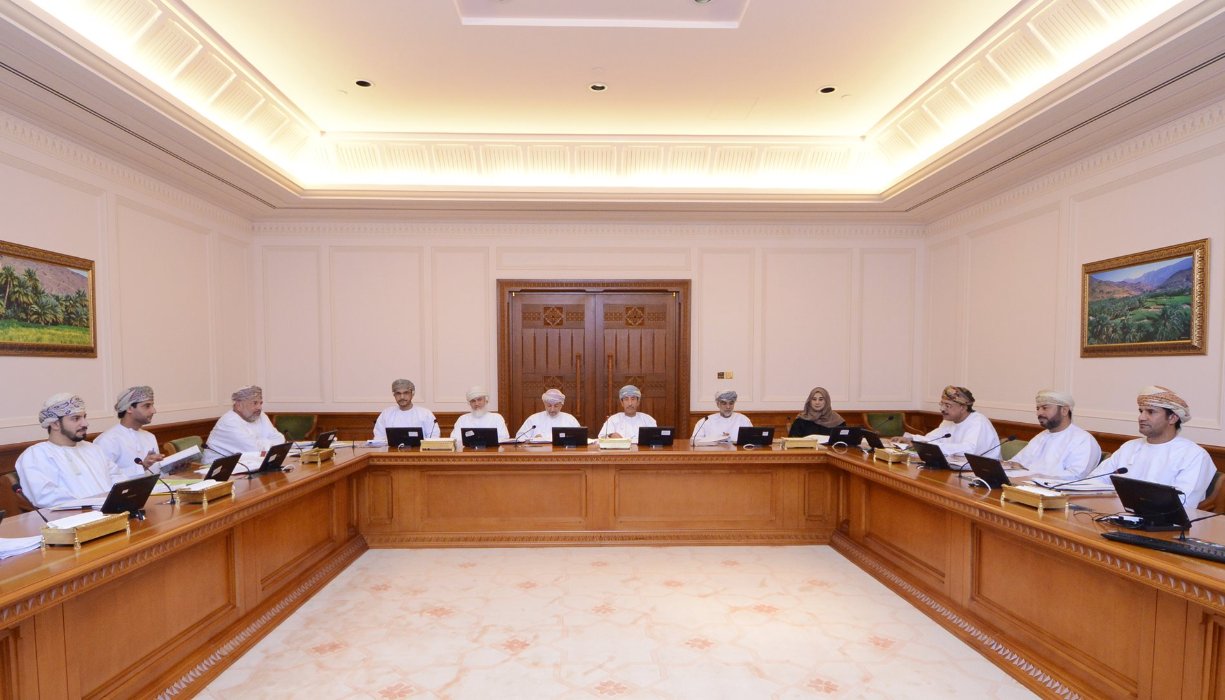 Legal Committee reviews the topics of its studies for the current session  
