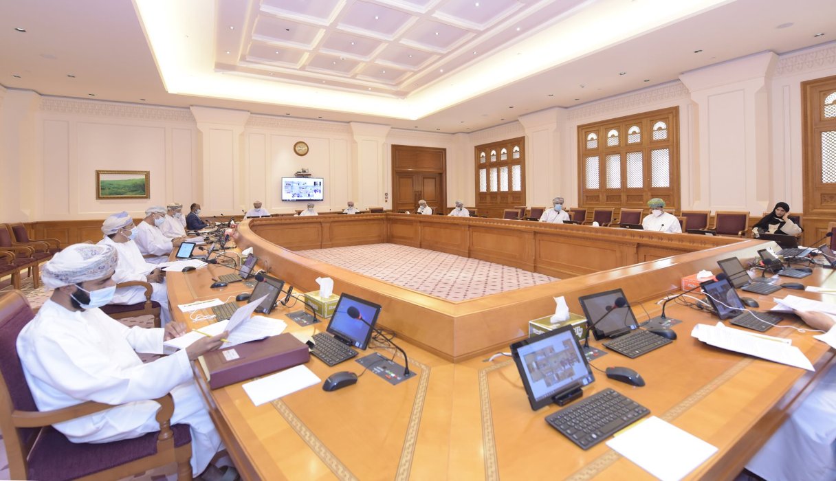 Economic Committee reviews“ the Organization and promotion of Industry”