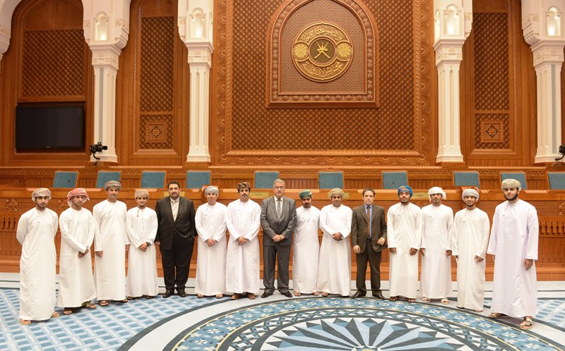 مجلس الدولة يستقبل طلبة وطالبات كلية الحقوق بجامعة السلطان قابوس
