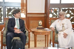 State Council Chairman and Japanese physicist discuss Oman-Japan cooperation 