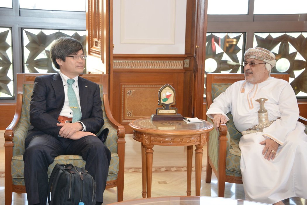 State Council Chairman and Japanese physicist discuss Oman-Japan cooperation 