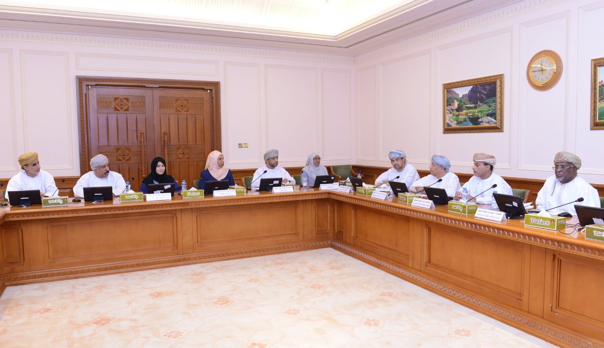 Special Committee hosts specialists from SQU & SRC to discuss regulating biotech use 