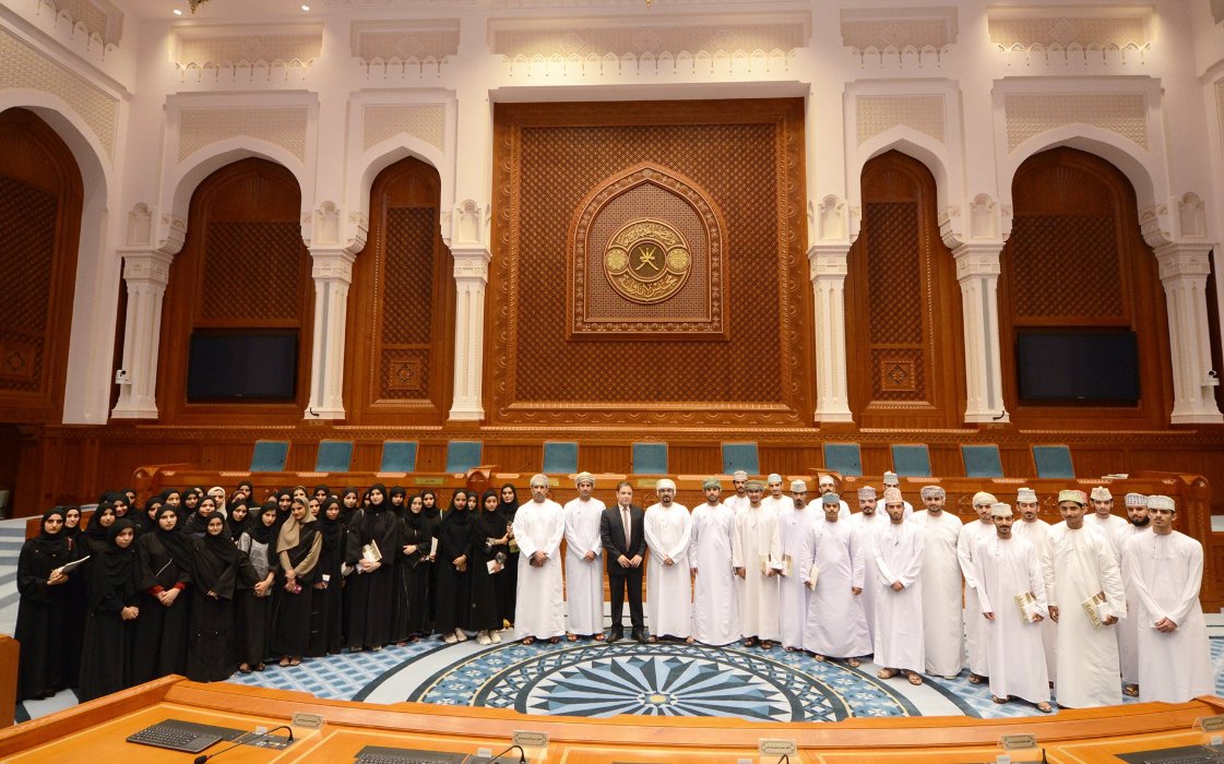 Faculty of Law students from SQU visit State Council