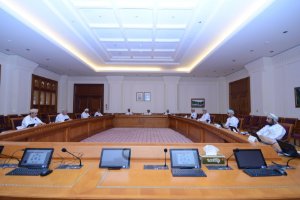 Education and Research Committee discusses with SQU officials, “Status and future of teachers in the Sultanate”