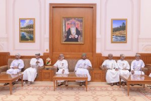 State Council Chairman receives Sheikhs and Public Figures from the Wilayate of Qurayat