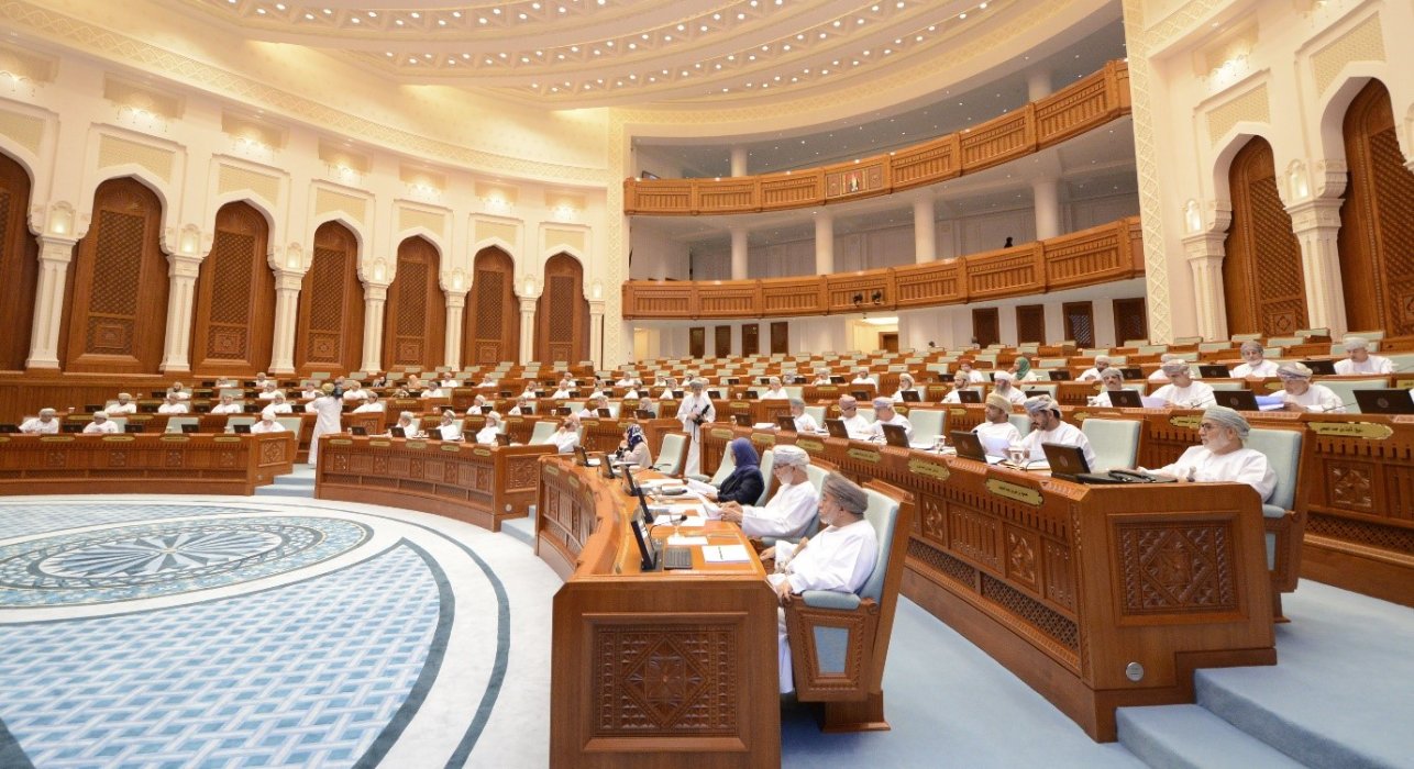 مجلس الدولة يناقش "مشروع قانون الثروة المائية الحية" ...والاعضاء يبرزون أهمية المشروع في دعم توجهات التنويع الاقتصادي