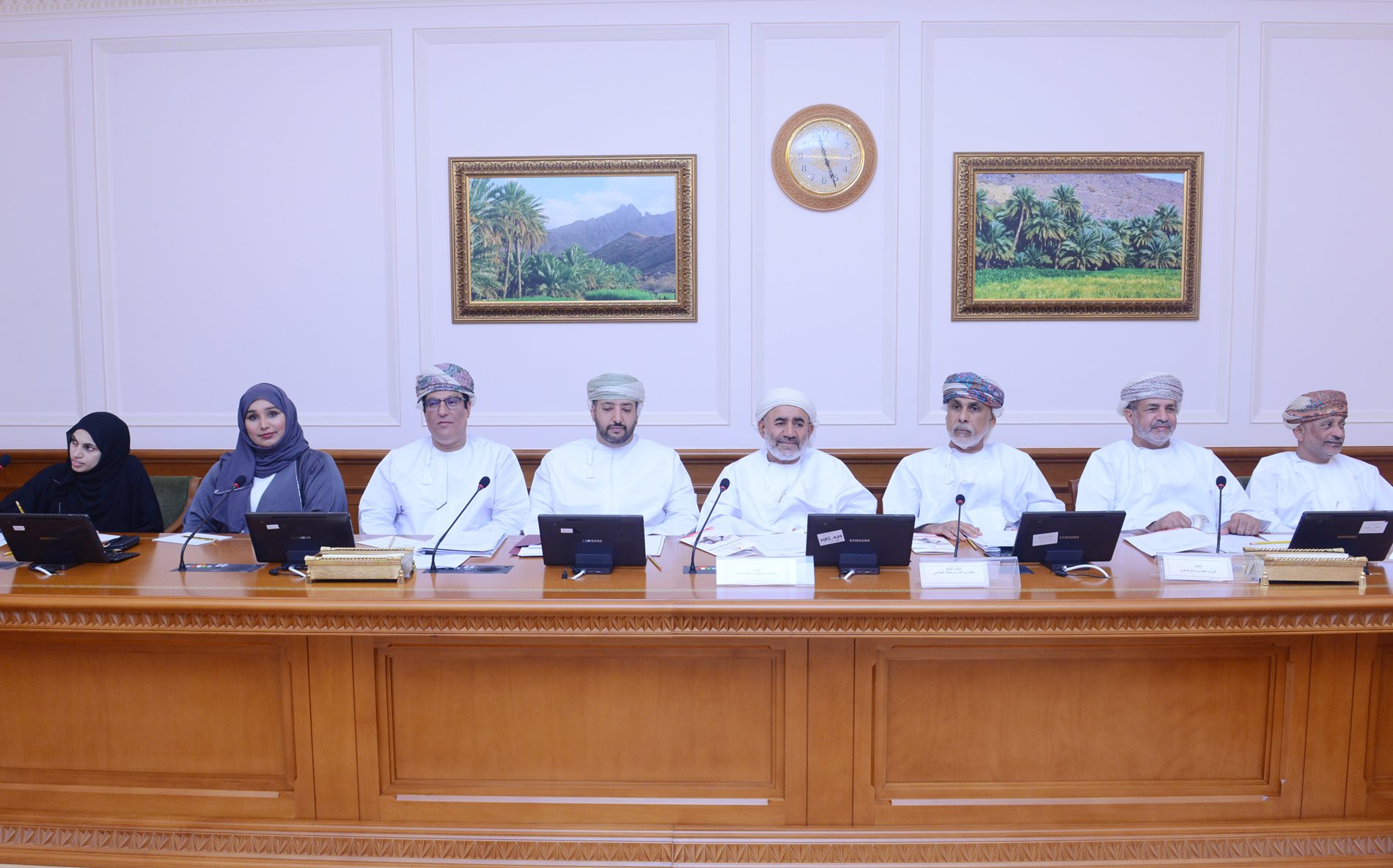 Social Committee discusses with MoH officials, the care for the elderly in the Sultanate 